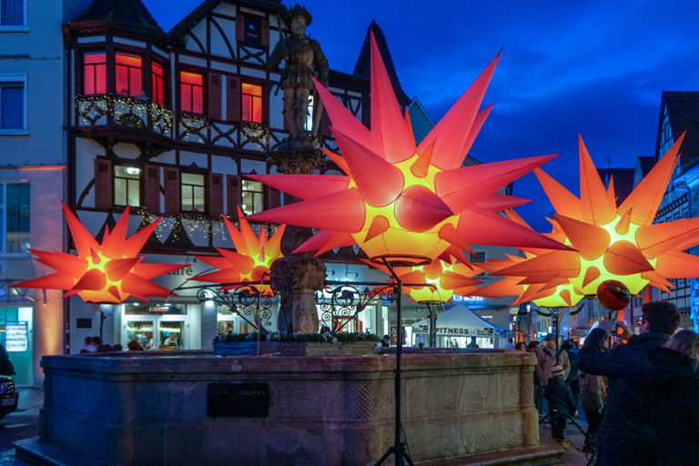 Pressemitteilung. Reutlingen leuchtet am 26. November. Die Stadt läutet den Advent mit magischer Erlebnisnacht ein.